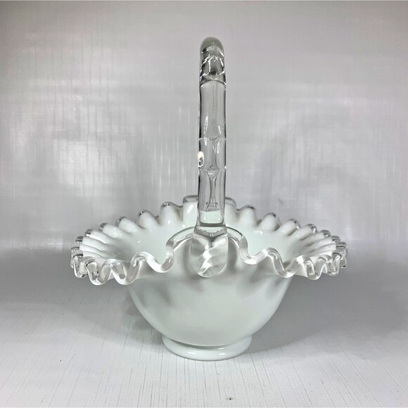 Vintage Fenton Ruffled Brides Basket - Picture 4 of 8
